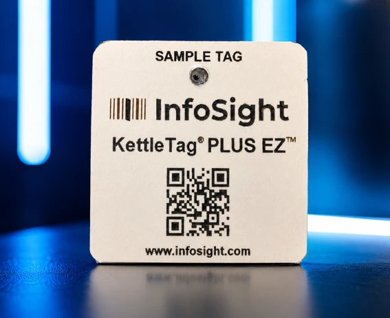 Photo fabricant d’une étiquette métallique InfoSight KettleTag PLUS EZ avec code 2D